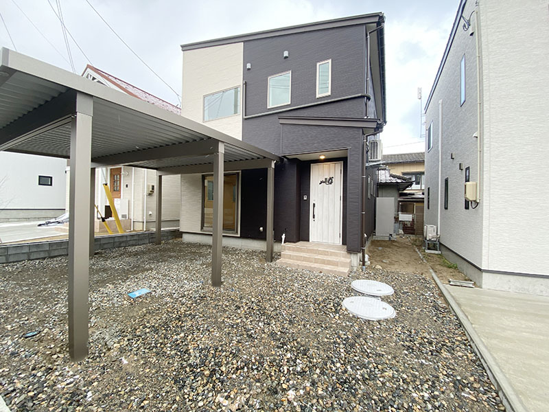 新潟市・25坪|ゆとりある生活スペースと2色仕様の外壁が目を引く3LDK