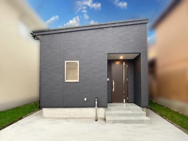 長岡市・19坪│15.5帖のゆとりあるリビング、WIC付きでしっかり収納できる2LDK平屋