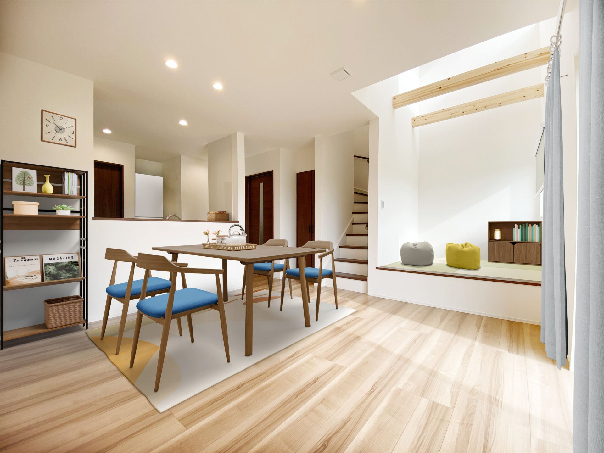 小千谷市・22坪|吹き抜け付き小上がりから日の光が差し込む2LDK